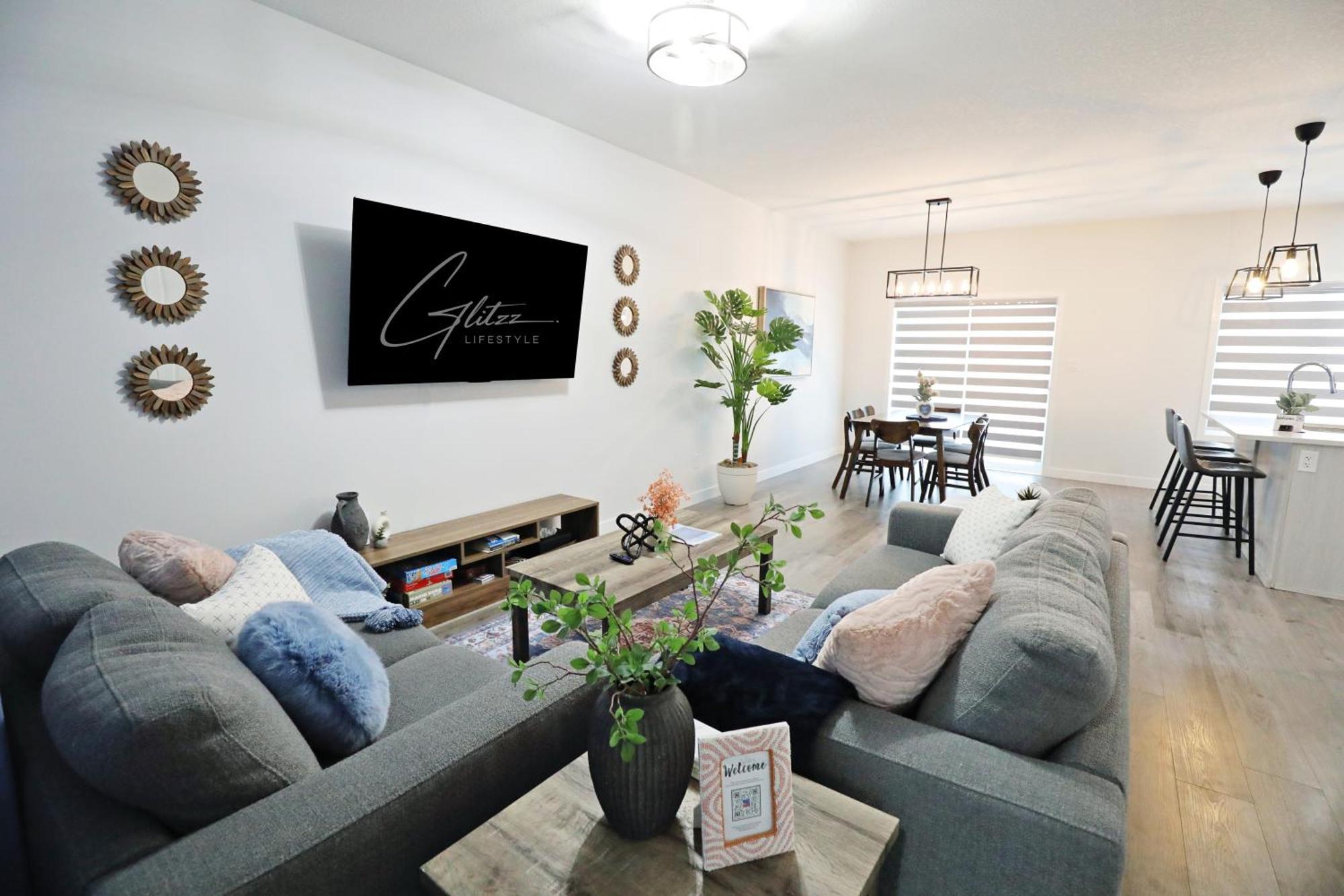 Beautiful Home With 4 King Beds,Airport,Disney+ Edmonton Exterior photo