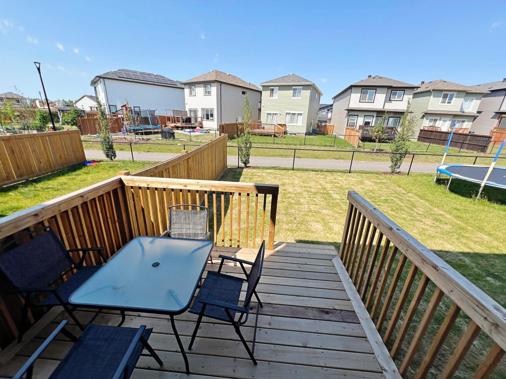 Beautiful Home With 4 King Beds,Airport,Disney+ Edmonton Exterior photo